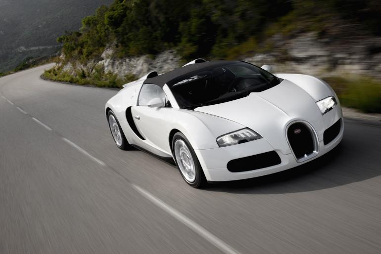 features of the bugatti car